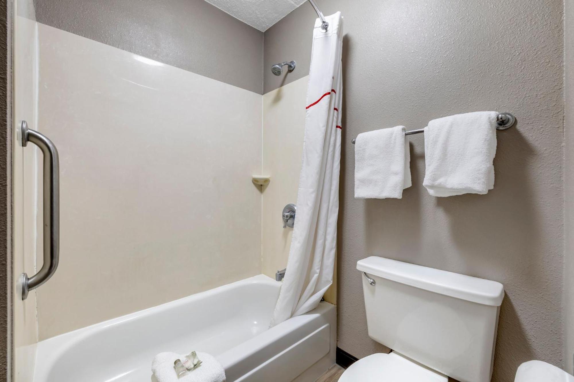 Red Roof Inn Parsippany Bagian luar foto