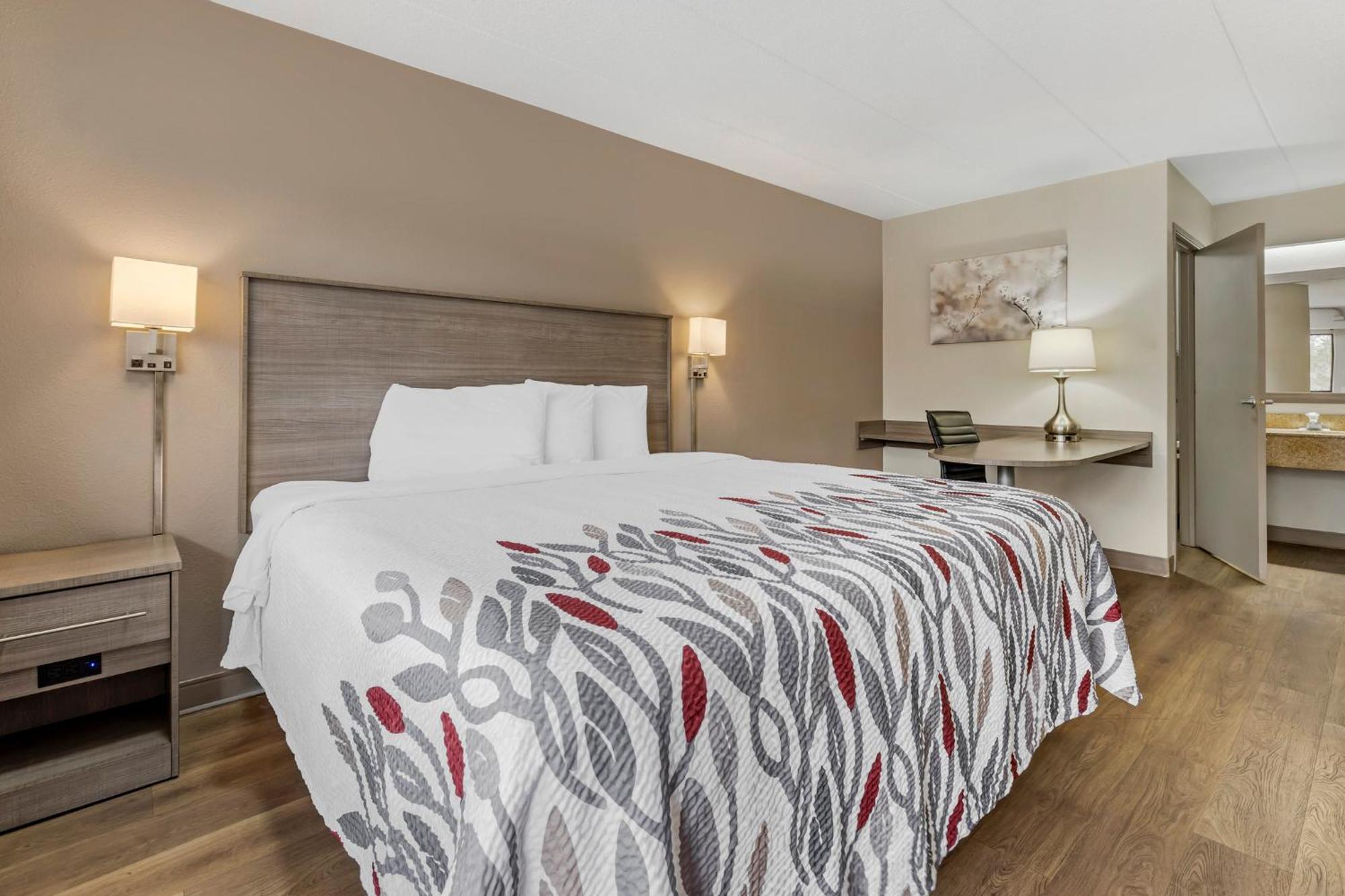 Red Roof Inn Parsippany Bagian luar foto