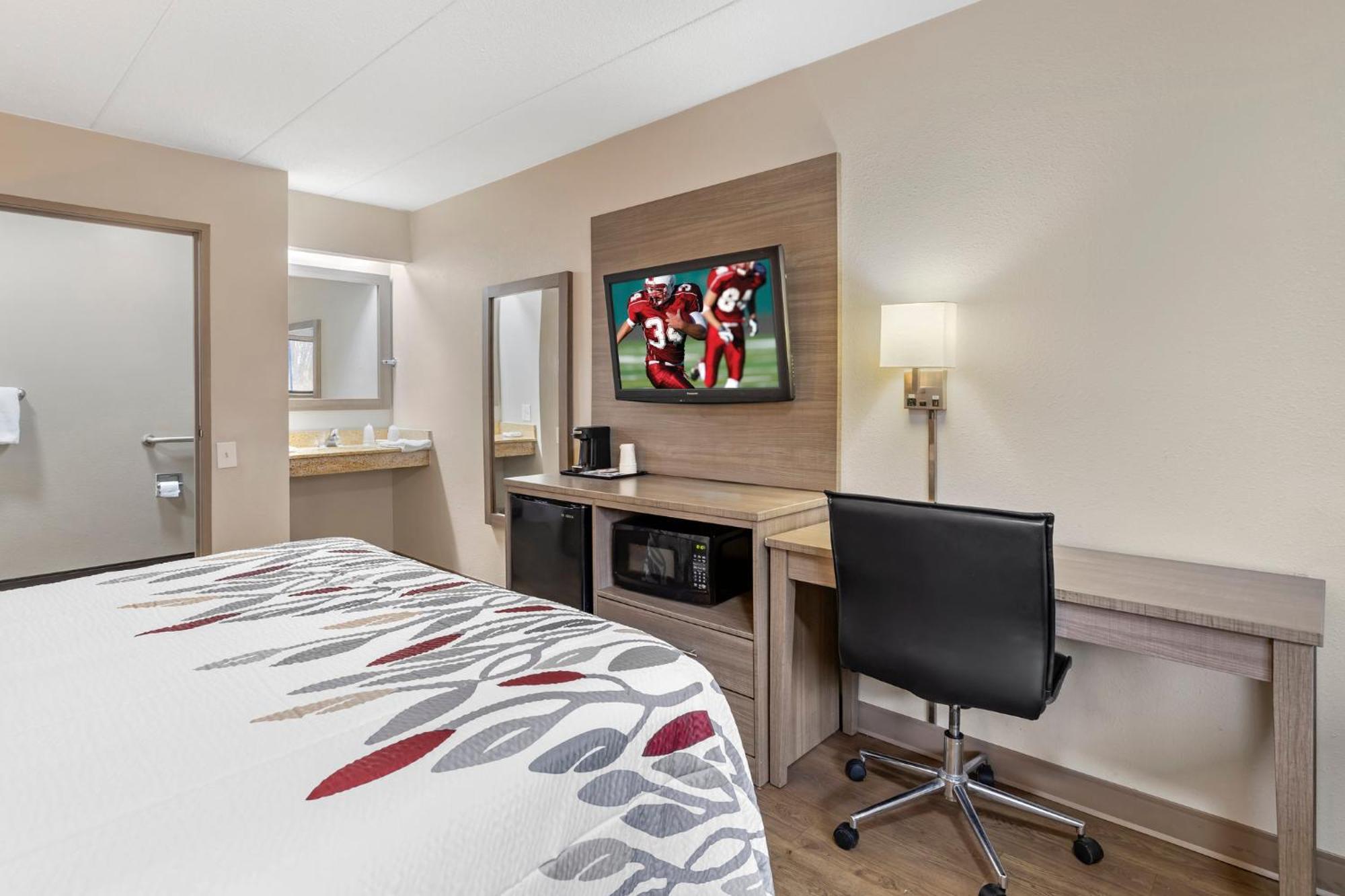 Red Roof Inn Parsippany Bagian luar foto