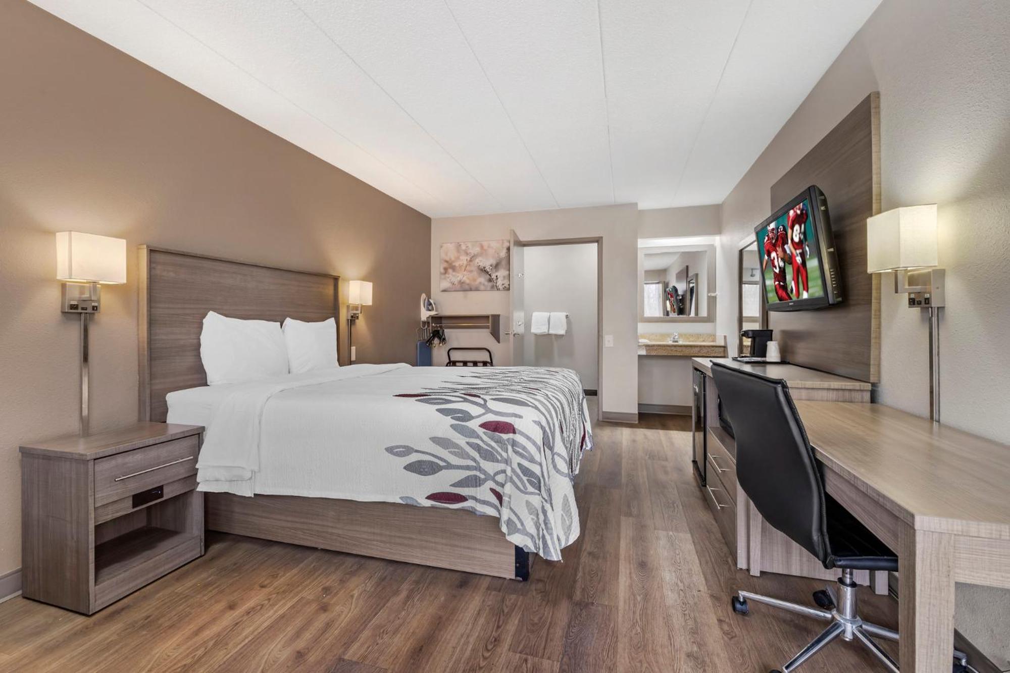 Red Roof Inn Parsippany Bagian luar foto