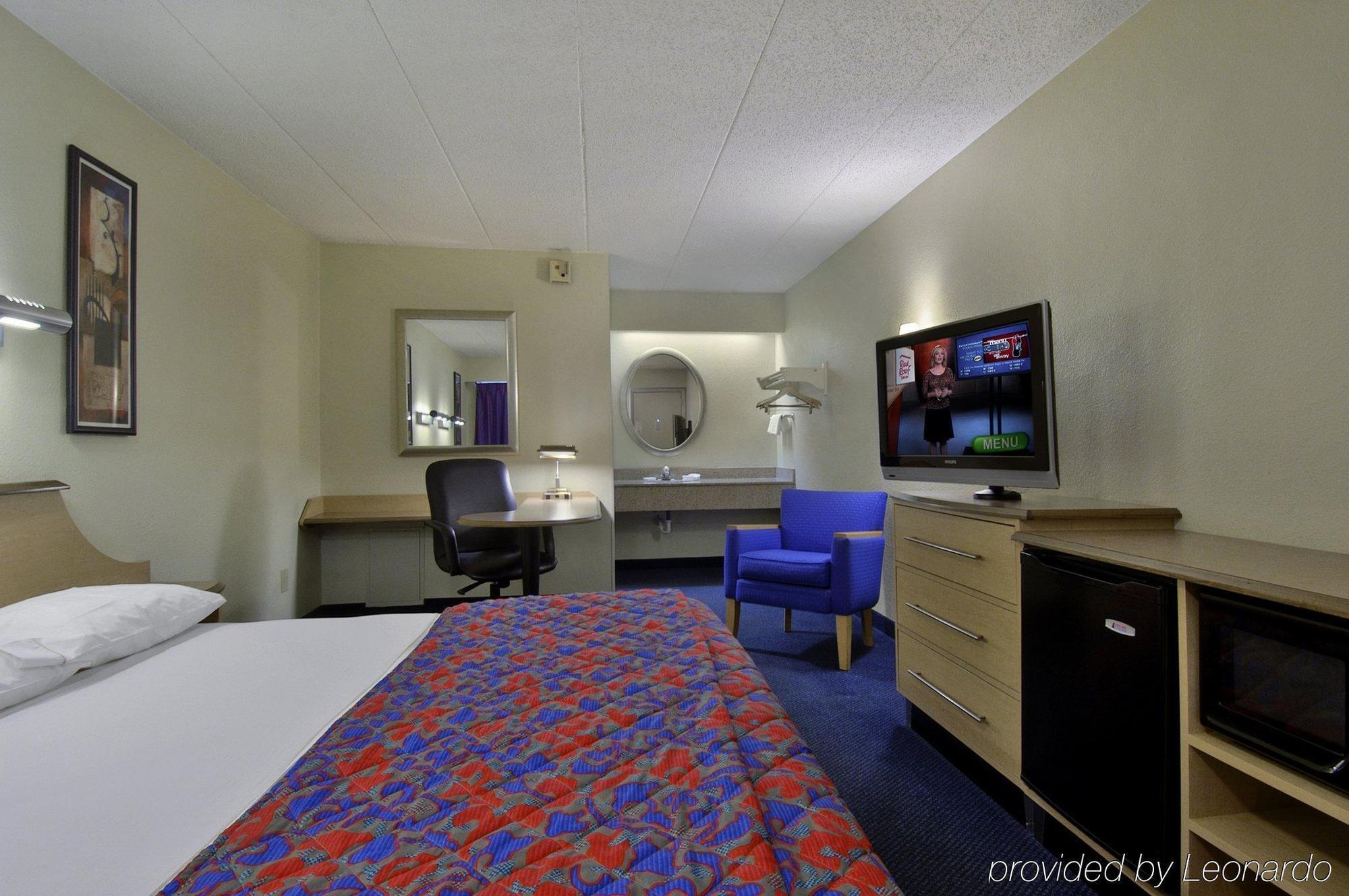 Red Roof Inn Parsippany Bagian luar foto