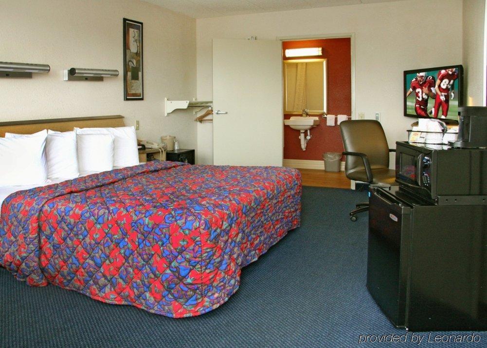 Red Roof Inn Parsippany Bagian luar foto